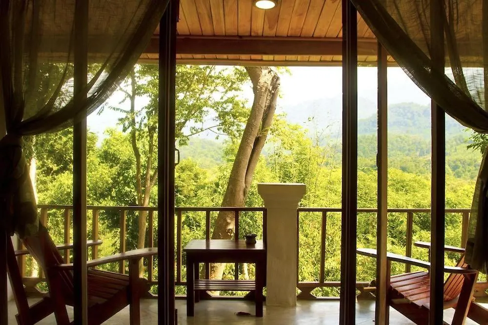 Zen Namkhan Boutique Resort Ban Xianglom 3*,  Laos